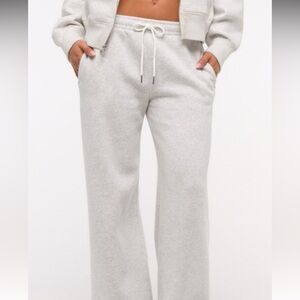 Abercrombie essential mid rise sweatpants